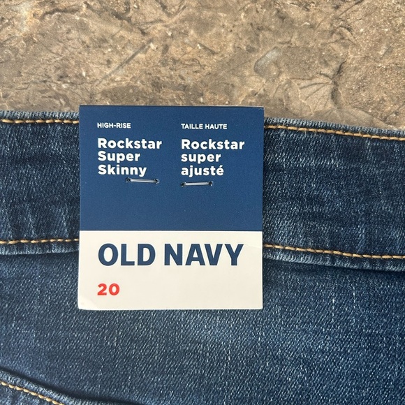 NWT Old Navy High Rise Rockstar Super Skinny Jeans Size 20 - Picture 1 of 5
